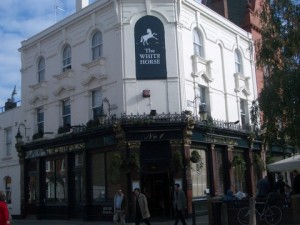 ロンドンパブガイド:The White Horse