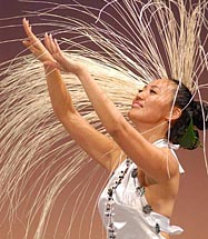 本日10/7～明日10/8、Club IKSPIARI “ピア・ルアウ”でクラフトビール。“ハーヴェスト・ムーン”醸造責任者、園田智子による販売地ビール紹介トークショーも。