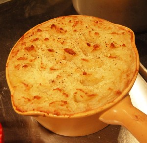 ビールに合うレシピ③パブ飯の定番「シェパードパイ」