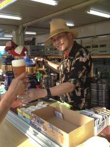 6/14（金）午後5時から6時過ぎまで、「東北オクトーバーフェスト2013」で藤原ヒロユキがビールを注ぎます
