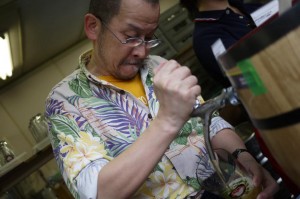 8/10（日）午後3時から「ワールド・ビア・サミット」でJBJA藤原ヒロユキがビールを注ぎます