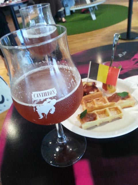 一期一会のビール「カンティヨン・ズワンズ2013」、テイスティング