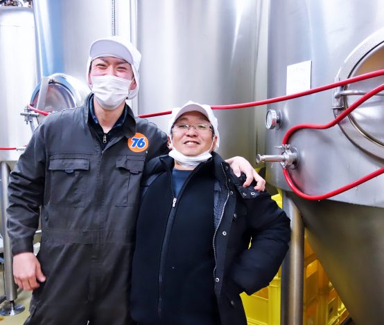 谷工場長（左）と矢野社長（右）。2人は創業当初より支え合ってビール造りに励んでいる