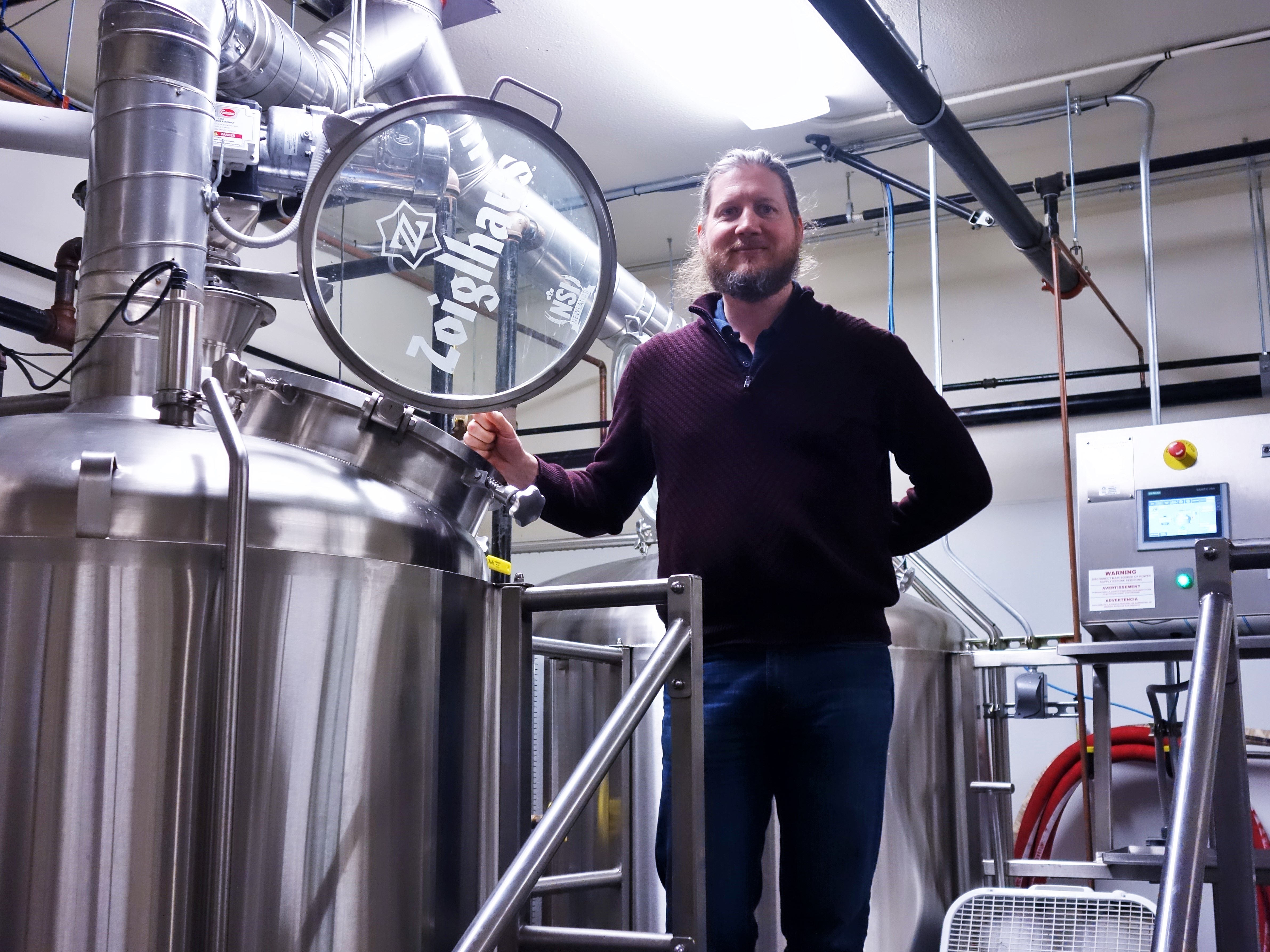 びーぐるりーぐ① Vネックタックワンピース|allureville OFFICIAL SITE / ONLINE SHOP