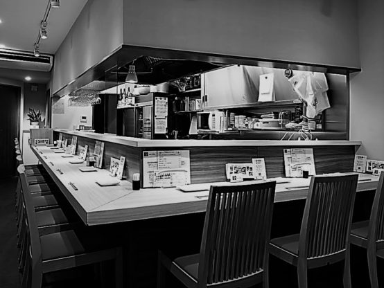 行きつけの店が、明日には潰れるかもしれない