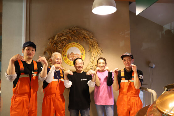 富士桜高原麦酒×スワンレイクビールのコラボ第２弾！『白鳥富士 こしひかりへレス』 12 月17日（金）販売開始！