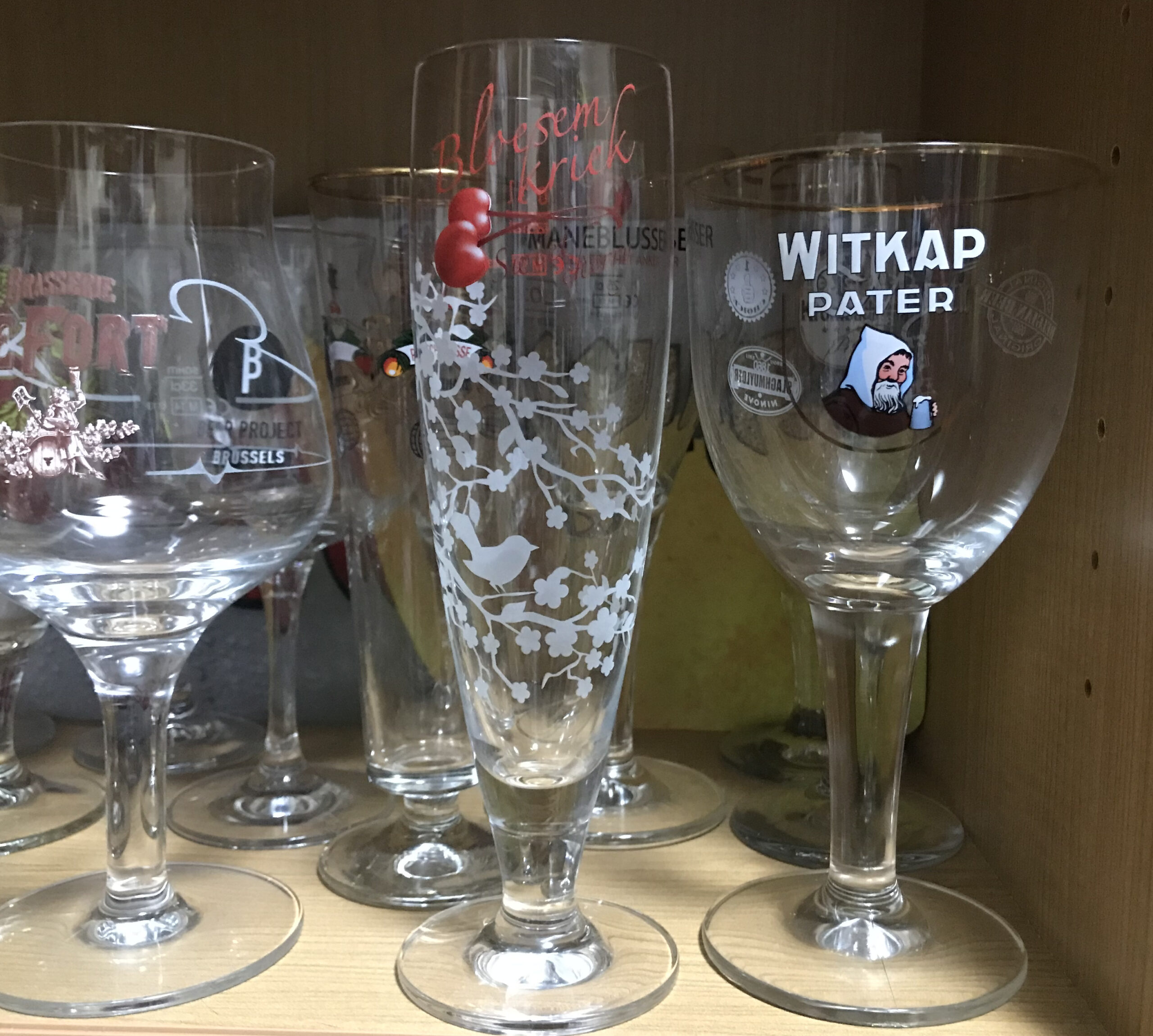 ベルギービールのグラス ベルギービール シュフ 共通 専用グラス : ベルギー麦酒屋ウエハタ
