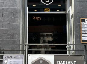 Oakland United Beerworksの店舗正面