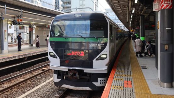 山あり川あり湖あり！自然の景色とビールを満喫する、あずさ号の旅