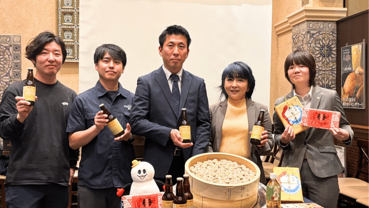 写真左から、横浜ファンカンパニー：横内さん。横浜ビール：加藤さん、田尻さん。崎陽軒：加藤さん、小川さん。