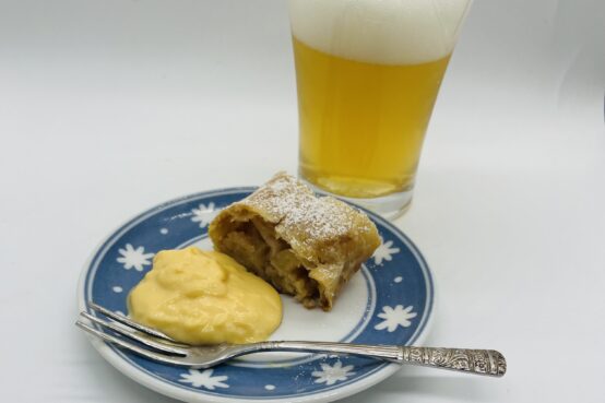 【季節のお菓子とビールで愉しむ】9月　アプフェル・シュトゥルーデル